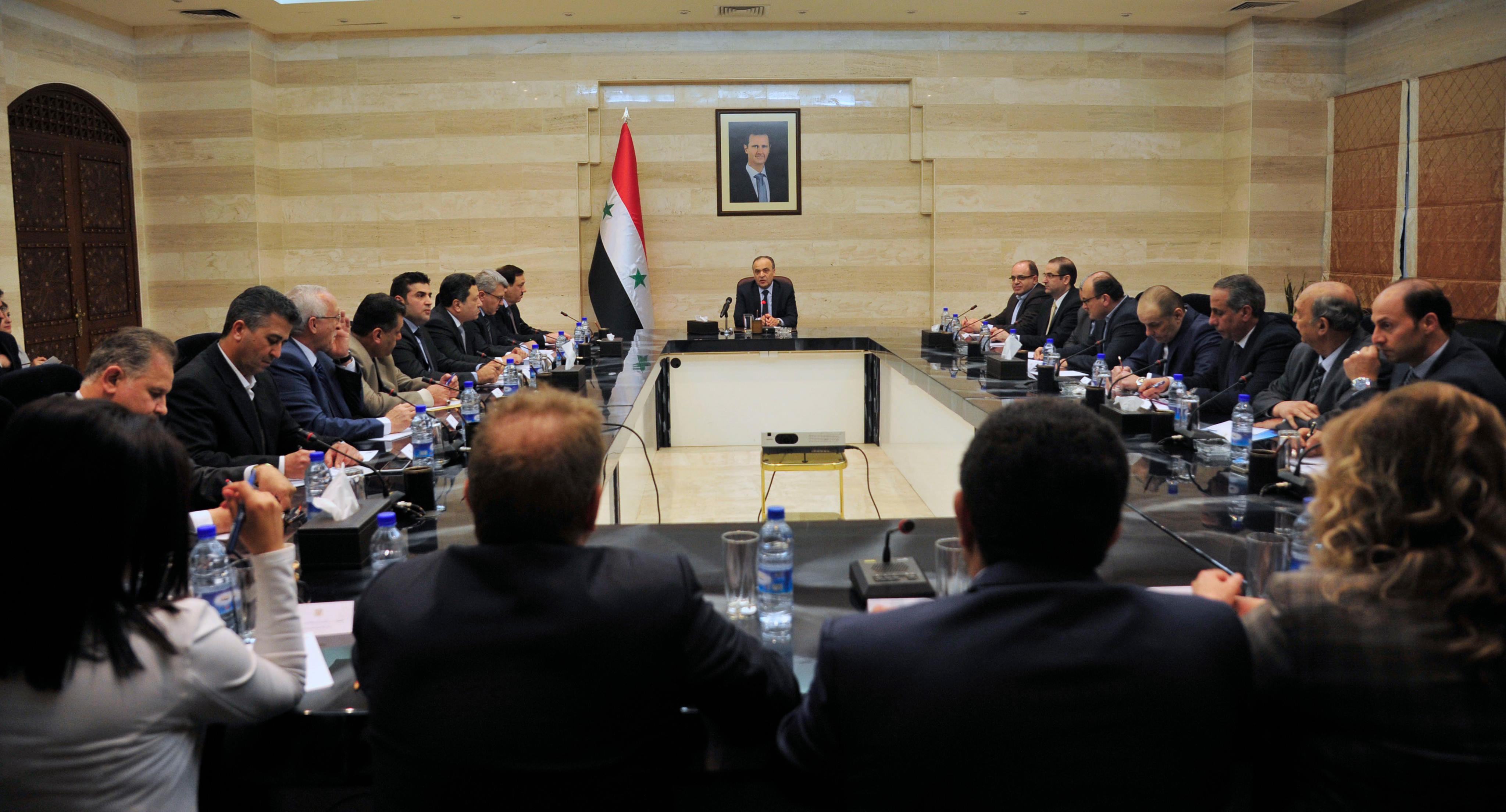 دام برس : دام برس | جلسة مكاشفة بين رئيس مجلس الوزراء ومجلس إدارة غرفة صناعة دمشق وريفها