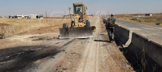 دام برس : إعادة تأهيل طريق السقيلبية محردة بعد تحرير قريتي تل ملح والجبين من الإرهاب