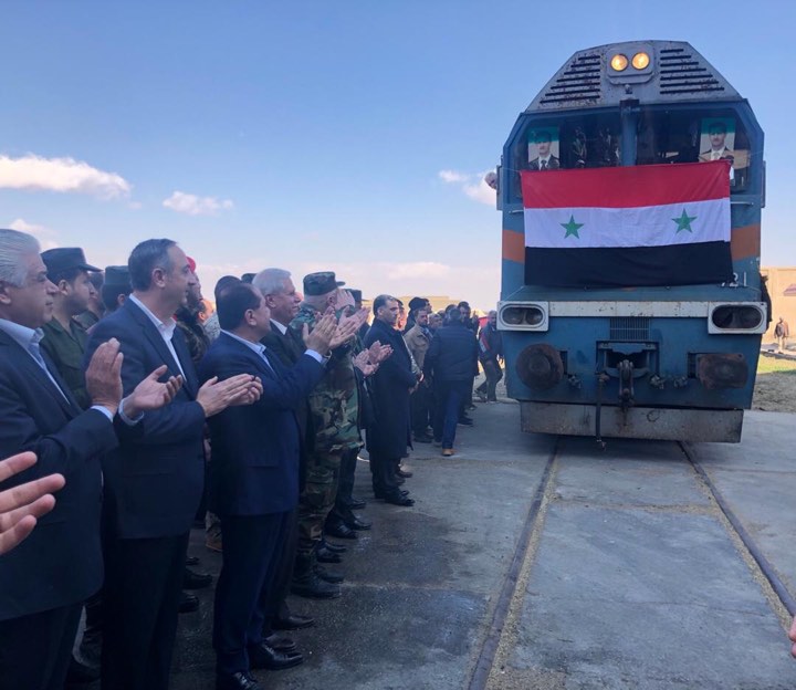 دام برس : دام برس | بعد إصلاح 122كم من الخط الحديدي - حمص الناصرية .. أولى قطارات نقل الحبوب يصل الصوامع بحمولة 1500 طن