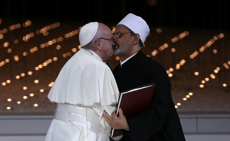 دام برس : دام برس | صورة لشيخ الأزهر والبابا فرنسيس تثير الجدل