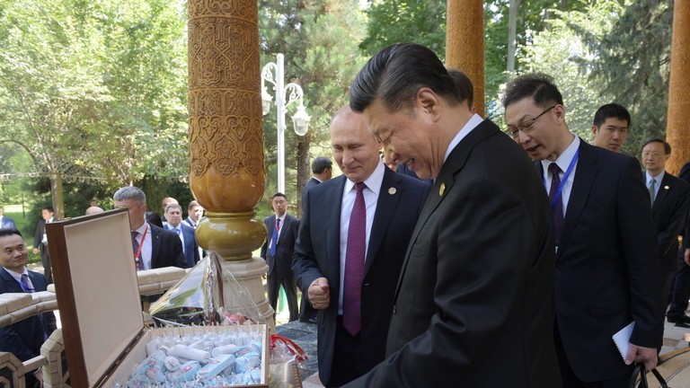 دام برس : دام برس | بوتين يهدي البوظة الروسية لنظيره الصيني بمناسبة عيد ميلاده
