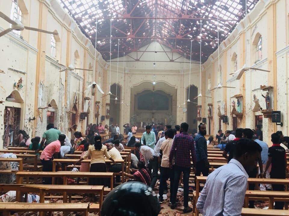 دام برس : دام برس | مئات القتلى والجرحى جراء تفجيرات استهدفت كنائس وفنادق في سريلانكا بعيد الفصح