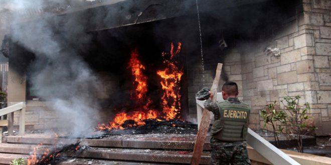 دام برس : محتجون يضرمون النار بالسفارة الأمريكية في هندوراس