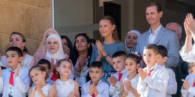 دام برس : دام برس | الرئيس الأسد والسيدة الأولى أسماء الأسد يلتقيان طلاب وطالبات مدرسة دار الأمان لأبناء الشهداء بطرطوس