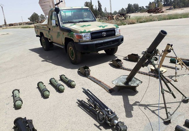 دام برس : دام برس | إرهابيو جيش الإسلام في بلدة الضمير يواصلون تسليم أسلحتهم قبيل إخراجهم إلى جرابلس