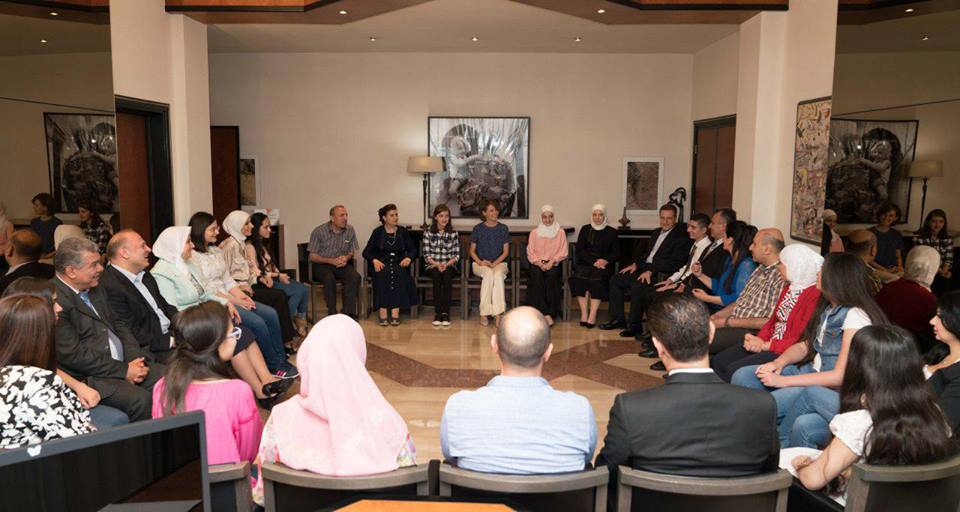 دام برس : دام برس | السيدة أسماء الأسد تستقبل الطلاب الأوائل في شهادة التعليم الأساسي