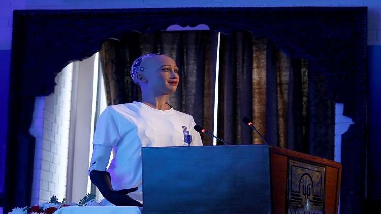 دام برس : البشر سيتزوجون الروبوتات عام 2045