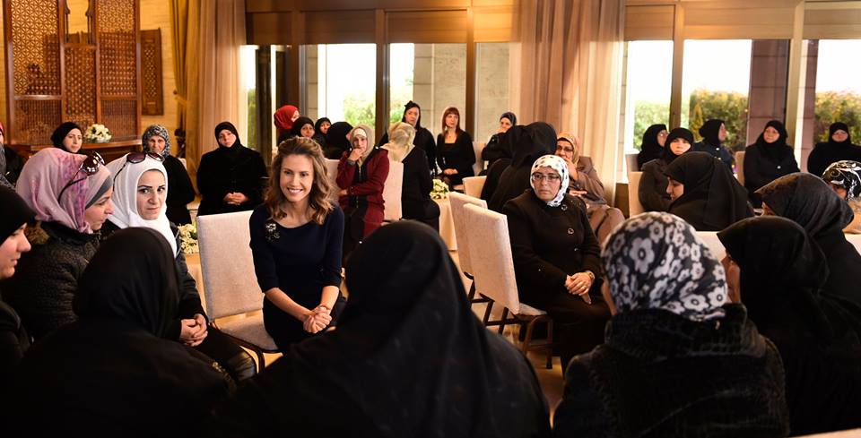 دام برس : دام برس | السيدة أسماء الأسد تستقبل أمهات من حلب في عيد الأم