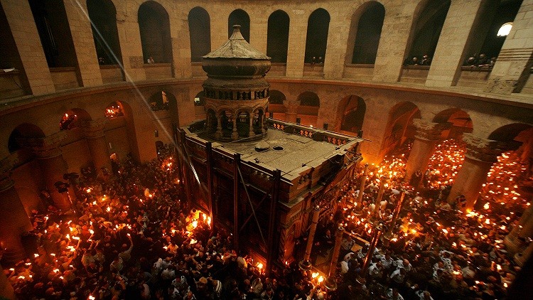 دام برس : دام برس | النار المقدسة تنبثق من قبر السيد المسيح في القدس