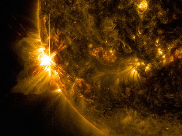 دام برس : دام برس | صور مذهلة للبلازما الضخمة حول الشمس