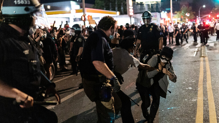 دام برس : الشرطة الأمريكية تعتقل نحو 1400 شخص منذ بدء الاحتجاجات على مقتل جورج فلويد