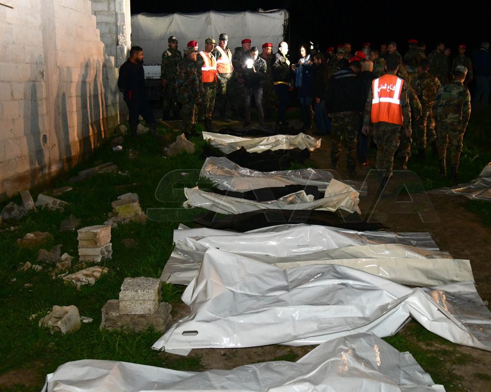 دام برس : دام برس | العثور على مقبرة جماعية تضم جثامين عدد من الشهداء أعدمهم الإرهابيون في مزارع العب في الغوطة الشرقية