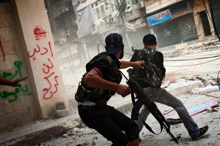 دام برس : أزمة الخليج تزيد نزاع الفصائل المسلحة في سورية