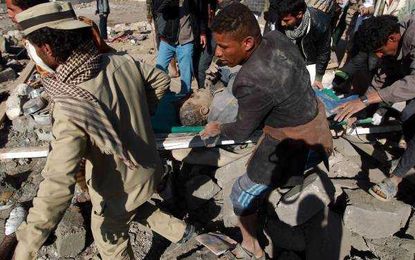 دام برس : دام برس | عشرات الشهداء والجرحى في استهداف طائرات آل سعود لسوق شعبي في اليمن