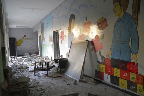 دام برس : دام برس | التنظيمات الإرهابية تهاجم المدارس بريف درعا وتختطف 10 مديرين وتحرق أضابير الطلاب