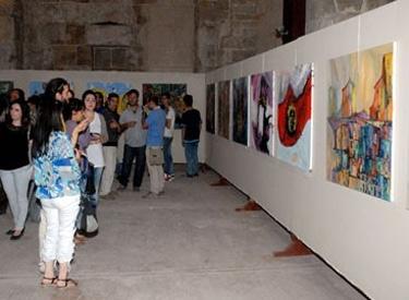 دام برس : دام برس | إبداعات شبابية تشكيلية بروح التجدد والابتكار في قلعة دمشق