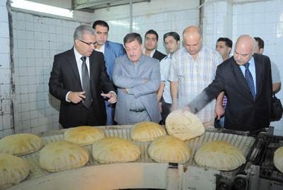 دام برس : دام برس | وزير التجارة الداخلية سمير قاضي أمين يعقد اجتماعاً يخص جودة وتكلفة رغيف الخبز