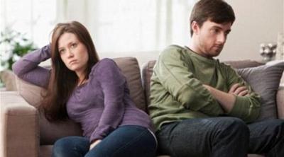 دام برس : تويتر .. سبب في طلاق الأزواج ومشاكلهم العاطفيَّة
