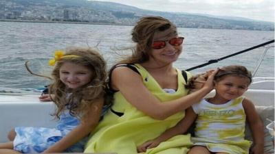 دام برس : دام برس | نانسي عجرم تنشر صورتها مع ابنتيها أثناء رحلة استجمام بحرية