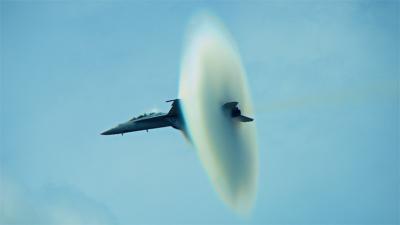دام برس : دام برس | بعد محاولات 5 سنوات.. مصور يلتقط صورة مذهلة للحظة اختراق طائرة مقاتلة حاجز الصوت