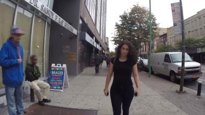 دام برس : بالفيديو.. امرأة في نيويورك تحظى باهتمام 108 رجال خلال 10 ساعات