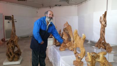 دام برس : وطن وزيتون معرض للفنان حسن حلبي .. صرخة في وجه حملة الاعتداء والإبادة لشجرة الزيتون