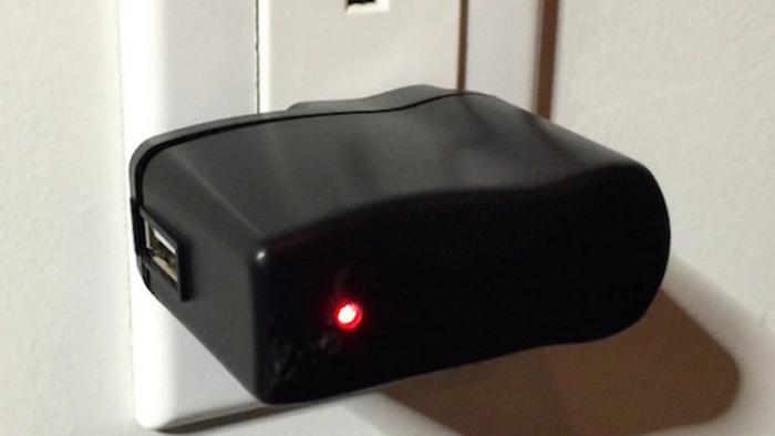 دام برس : دام برس | جهاز شحن ذو مقبس USB يزود بوظائف للتجسس