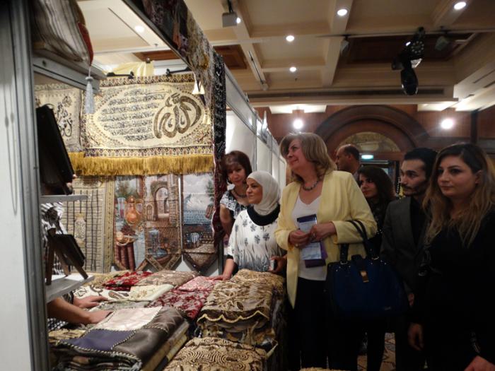 دام برس : افتتاح بازار شيك ماس بمشاركة 14 جمعية خيرية و عدد من الشركات السورية