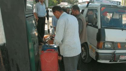 دام برس : دام برس | ثلاثة مراكز رئيسة لتوزيع الوقود على السرافيس في دمشق
