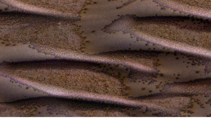 دام برس : دام برس | ناسا تنشر صوراً لبداية فصل الربيع في المريخ