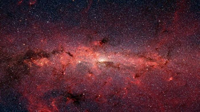 دام برس : علماء الفلك يقدمون تفسيرا لـ الجسر الموجود وسط مجرة درب التبانة