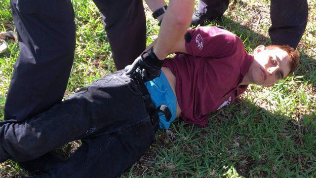 دام برس : دام برس | 17 قتيلاً في إطلاق نار على مدرسة بولاية فلوريدا