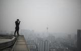 دام برس : دام برس | صيني يتسلق ناطحات السحاب لتقديم صور مبهرة