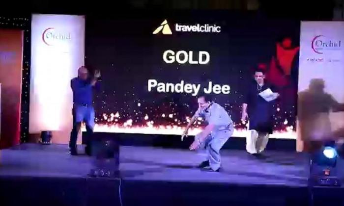 دام برس : دام برس | فيديو .. وفاة رجل أعمال هندي أثناء رقصه على المسرح