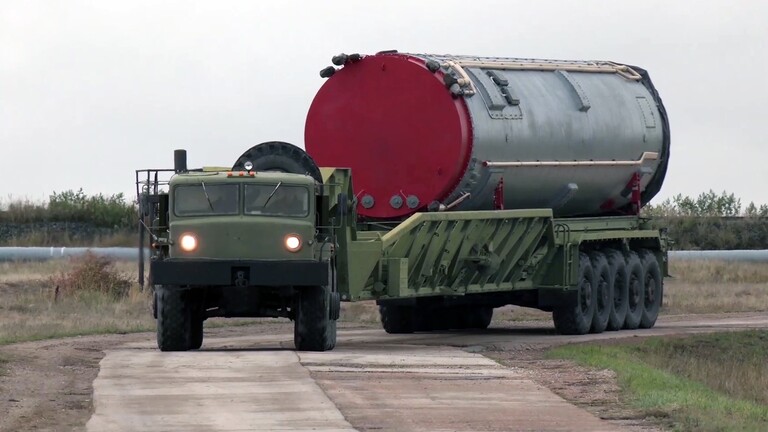 دام برس : صحيفة Mirror تذكر الغرب: منظومة أفانغارد الصاروخية الروسية قادرة على إصابة عدد كبير من الأهداف في العالم خلال 30 دقيقة