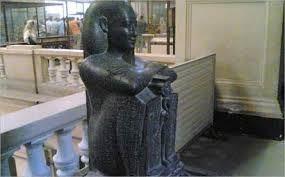 دام برس : دام برس | تمثال فرعوني في بريطانيا يثير مخاوف من لعنة الفراعنة بسبب تحركه 180 درجة