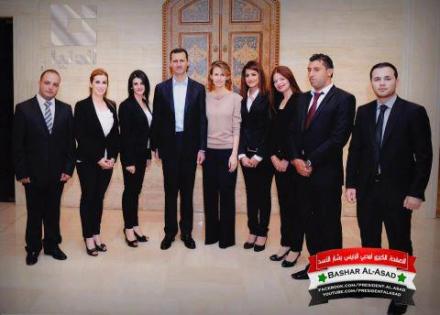 دام برس : السيد الرئيس بشار الأسد والسيدة عقيلته يكرمان فريق قناة الدنيا الفضائية