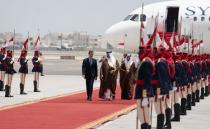 الرئيس الأسد يصل المنامة للمشاركة في أعمال القمة العربية بدورتها الثالثة والثلاثين