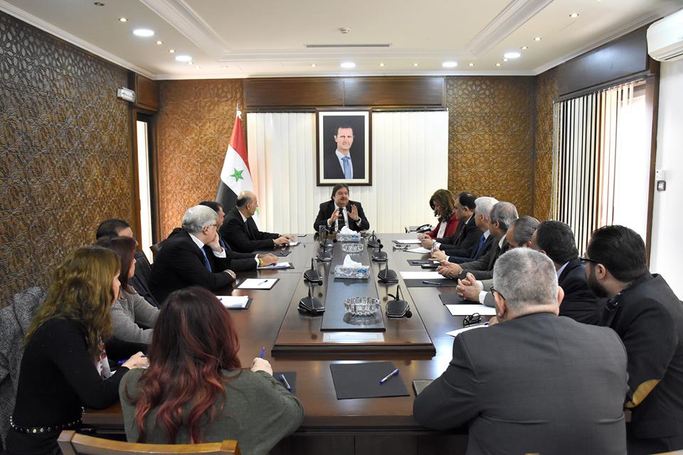 دام برس : وزير الثقافة يجتمع مع كوادر الوزارة لوضع مضمون خطاب الرئيس الأسد كمنهج عمل لكافة المؤسسات