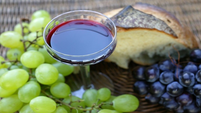 دام برس : دحض أسطورة العلاقة بين النبيذ الأحمر وارتفاع ضغط الدم