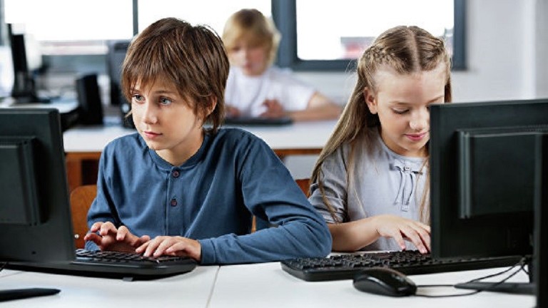 دام برس : دام برس | كيف يمكن حماية الأطفال من المطاردة على الإنترنت ؟
