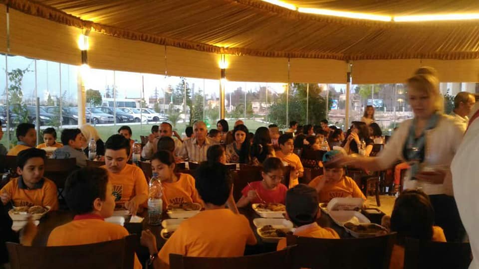 دام برس : دام برس | بسمة يتيم .. مأدبة إفطار رمضانية لـ 100 طفل في حمص