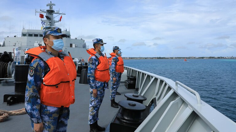 دام برس : الجيش التايواني: طائرات وسفن حربية صينية عبرت الخط الأوسط لمضيق تايوان