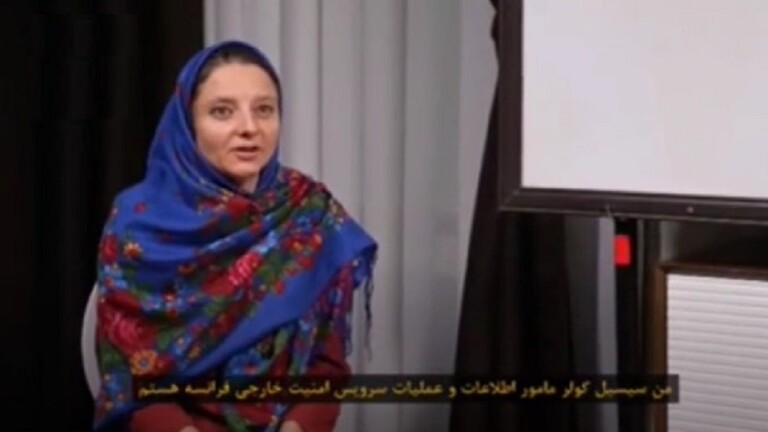 دام برس : إيران تنشر فيديو لاعترافات جاسوسين فرنسيين كانا يخططان لاضطرابات في البلاد
