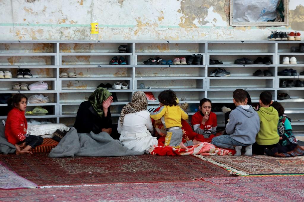 دام برس : إدلب تفتتح أول مركز إيواء للمتضررين من الزلزال وتحضّر لافتتاح مركز ثان لاستيعاب جميع العائلات المنكوبة