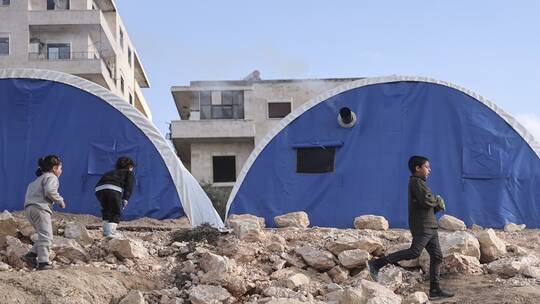 دام برس : دام برس | الهلال الأحمر الإماراتي يفتتح مخيم إيواء مؤقتاً للمتضررين من زلزال سورية