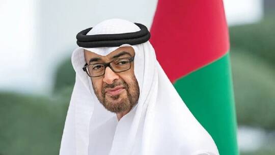 دام برس : الإمارات.. تعيين منصور بن زايد آل نهيان نائباً لرئيس الدولة وتعيين خالد بن محمد بن زايد ولياً للعهد في إمارة أبوظبي