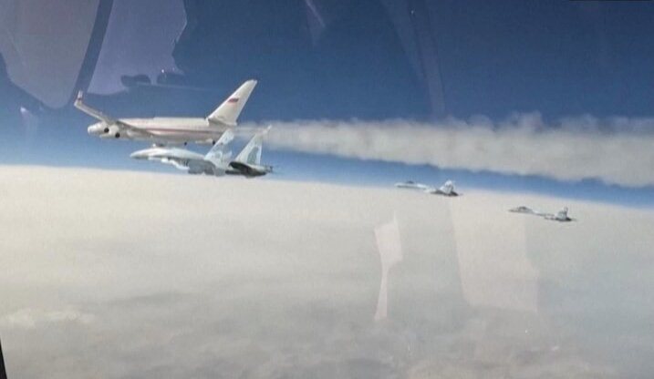 دام برس : دام برس | 4 مقاتلات Su-35S بأسلحتها رافقت طائرة بوتين خلال رحلته إلى الإمارات ومنها إلى السعودية