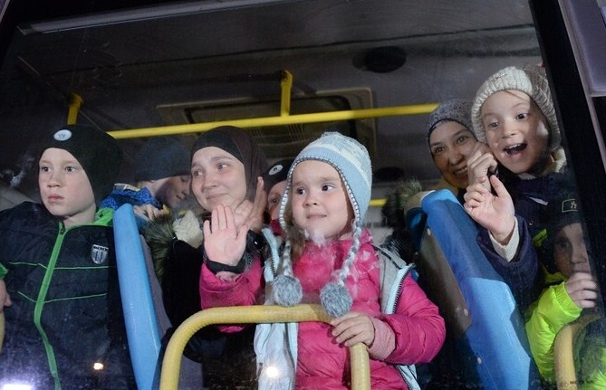 دام برس : دام برس | دفعة جديدة من الأطفال الروس تعود إلى الوطن من مخيمات اللاجئين في سورية