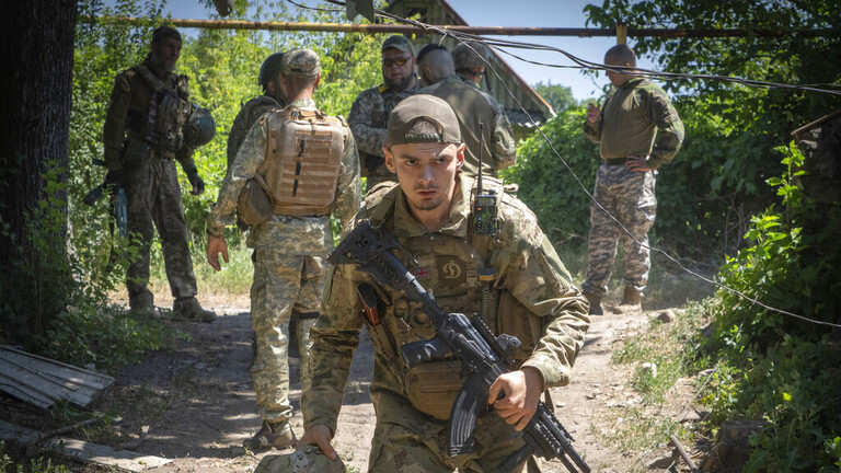 دام برس : بريطانيا تعلن وصول طلائع العسكريين الأوكرانيين للخضوع لتدريب عسكري